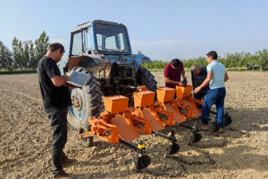 The seeder prepared by the doctoral student of NamMQI has successfully passed the field tests