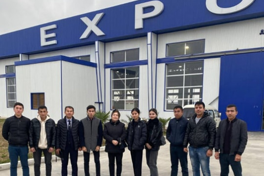 Senior Lecturer of the Department of Information Systems and Technologies of NamECI of the Faculty of Informatization of Industry Inamova G. and students of group 57 (p) -ATT-20 visited the Limited Liability Company "GLASS EXPO" in Namangan.