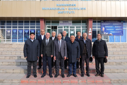Honorary professors and teachers of NamECI went to the temple of Sultan Uwais Karani